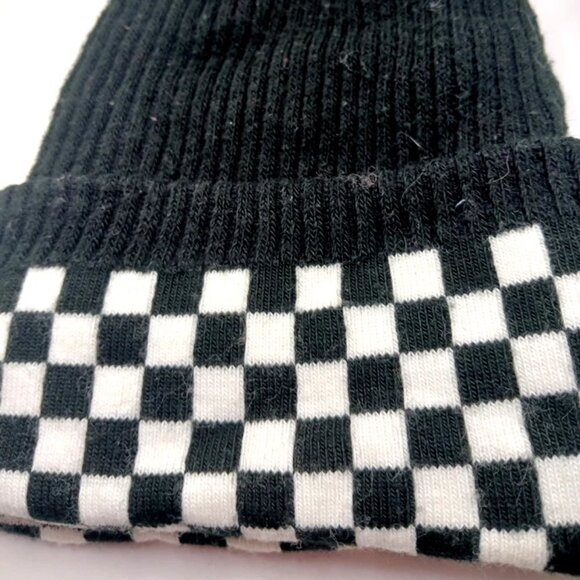 Vans Off The Wall Black + White Checkered Beanie -Hat Unisex - Picture 3 of 6